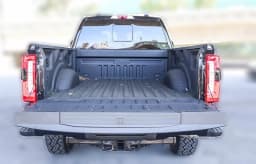 Ford Super Duty F-350 SRW LARIAT 4WD Crew Cab 6.75' Box 2025 — side view