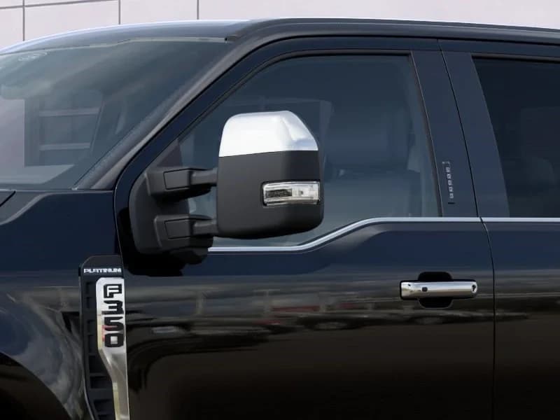 Ford Super Duty F-350 SRW Platinum 4WD Crew Cab 6.75' Box 2027 — side view