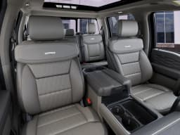 Ford Super Duty F-350 SRW Platinum 4WD Crew Cab 6.75' Box 2027 — side view