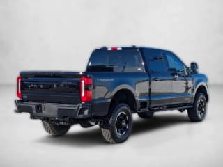 Ford Super Duty F-350 SRW Platinum 4WD Crew Cab 6.75' Box