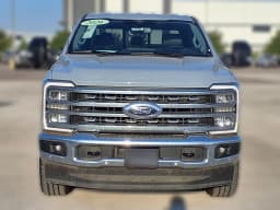 Ford Super Duty F-350 SRW LARIAT 4WD Crew Cab 6.75' Box 2026 — side view