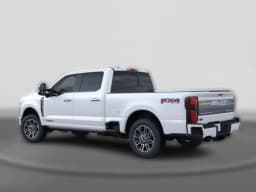 Ford Super Duty F-350 SRW Platinum 4WD Crew Cab 6.75' Box 2025 — side view