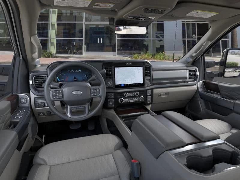 Ford Super Duty F-350 SRW Platinum 4WD Crew Cab 6.75' Box 2025 — side view