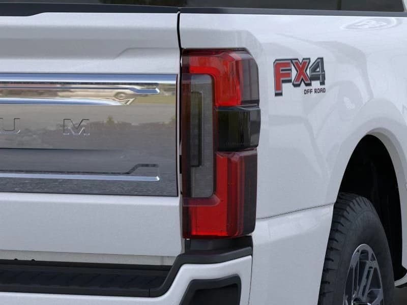 Ford Super Duty F-350 SRW Platinum 4WD Crew Cab 6.75' Box 2025 — side view
