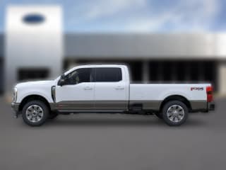 Ford Super Duty F-350 SRW King Ranch 4WD Crew Cab 8' Box
