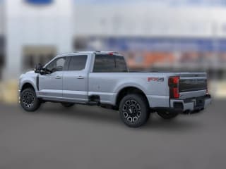 Ford Super Duty F-350 SRW Platinum 4WD Crew Cab 8' Box