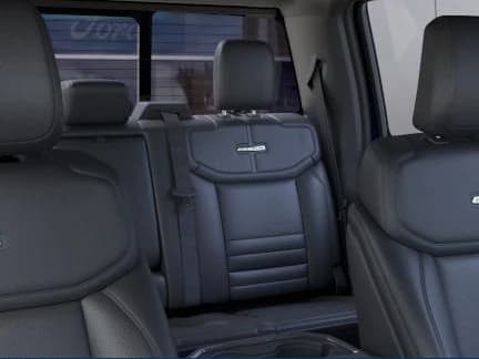 Ford Super Duty F-350 SRW Platinum 4WD Crew Cab 6.75' Box 2026 — side view