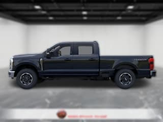 Ford Super Duty F-350 SRW XLT 4WD Crew Cab 6.75' Box