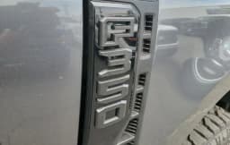 Ford Super Duty F-350 SRW King Ranch 4WD Crew Cab 6.75' Box 2027 — side view