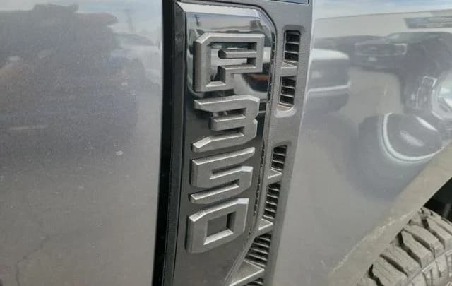 Ford Super Duty F-350 SRW King Ranch 4WD Crew Cab 6.75' Box 2027 — side view