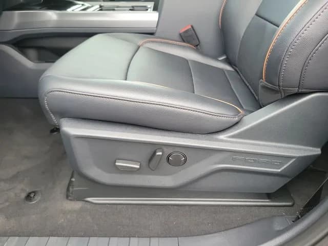 Ford Super Duty F-350 SRW King Ranch 4WD Crew Cab 6.75' Box 2027 — side view