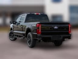 Ford Super Duty F-350 SRW XLT 4WD Crew Cab 6.75' Box 2027 — side view