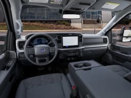 Ford Super Duty F-350 SRW XLT 4WD Crew Cab 6.75' Box 2027 — side view