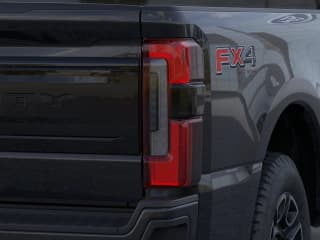 Ford Super Duty F-350 SRW Platinum 4WD Crew Cab 6.75' Box