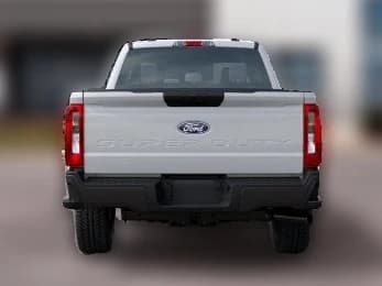 Ford Super Duty F-350 SRW XL 4WD Crew Cab 8' Box 2027 — side view