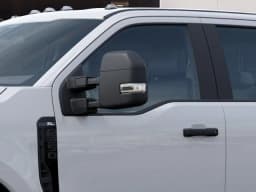 Ford Super Duty F-350 SRW XL 4WD Crew Cab 8' Box 2027 — side view