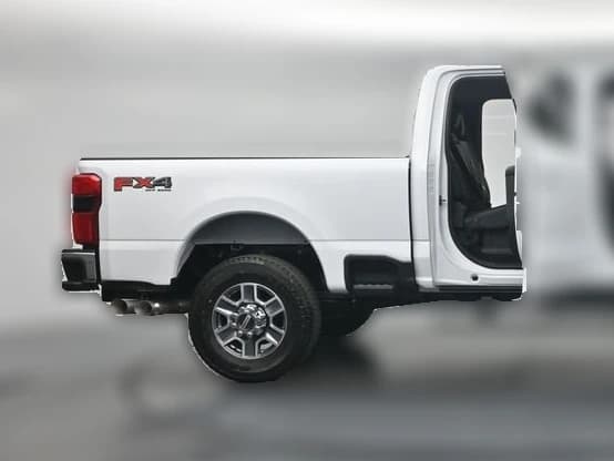 Ford Super Duty F-350 SRW LARIAT 4WD Crew Cab 6.75' Box 2026 — side view