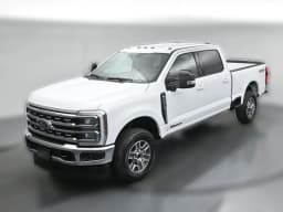 Ford Super Duty F-350 SRW LARIAT 4WD Crew Cab 6.75' Box 2026 — side view