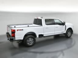 Ford Super Duty F-350 SRW LARIAT 4WD Crew Cab 6.75' Box 2026 — side view