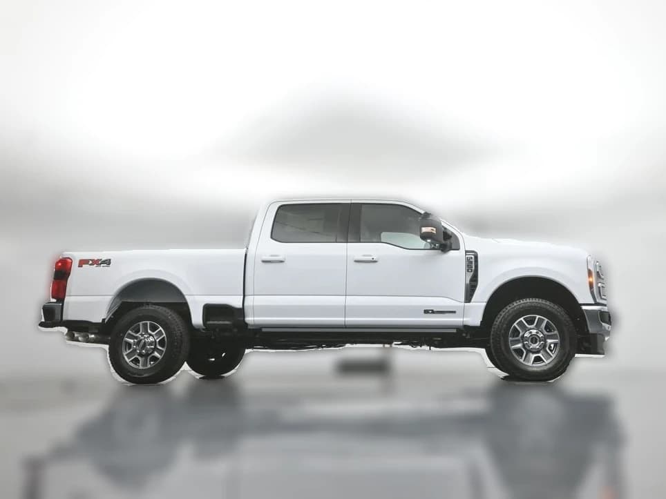 Ford Super Duty F-350 SRW LARIAT 4WD Crew Cab 6.75' Box 2026 — side view