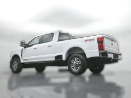Ford Super Duty F-350 SRW LARIAT 4WD Crew Cab 6.75' Box 2026 — side view
