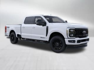 Ford Super Duty F-350 SRW LARIAT 4WD Crew Cab 6.75' Box
