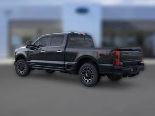 Ford Super Duty F-350 SRW Platinum 4WD Crew Cab 6.75' Box