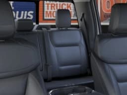 Ford Super Duty F-350 SRW LARIAT 4WD Crew Cab 6.75' Box 2026 — side view