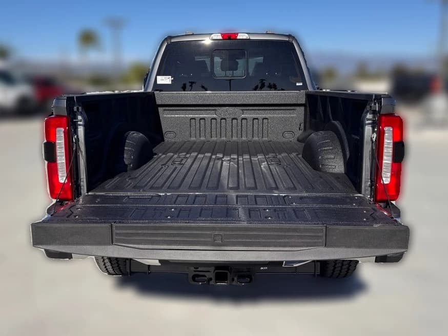 Ford Super Duty F-350 SRW XL 4WD Crew Cab 6.75' Box 2026 — side view