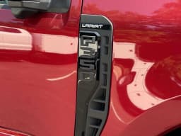 Ford Super Duty F-350 SRW LARIAT 4WD Crew Cab 6.75' Box 2025 — side view