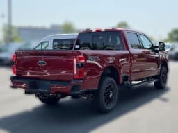 Ford Super Duty F-350 SRW LARIAT 4WD Crew Cab 6.75' Box 2025 — side view