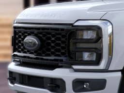 Ford Super Duty F-350 SRW XLT 4WD Crew Cab 6.75' Box 2026 — side view