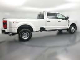 Ford Super Duty F-350 DRW Platinum 4WD Crew Cab 8' Box 2026 — side view