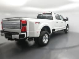 Ford Super Duty F-350 DRW Platinum 4WD Crew Cab 8' Box 2026 — side view