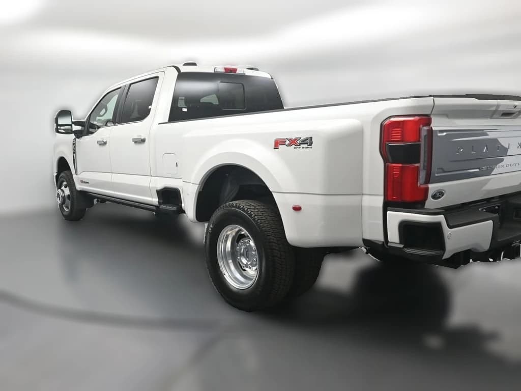 Ford Super Duty F-350 DRW Platinum 4WD Crew Cab 8' Box 2026 — side view