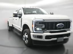 Ford Super Duty F-350 DRW Platinum 4WD Crew Cab 8' Box 2026 — side view
