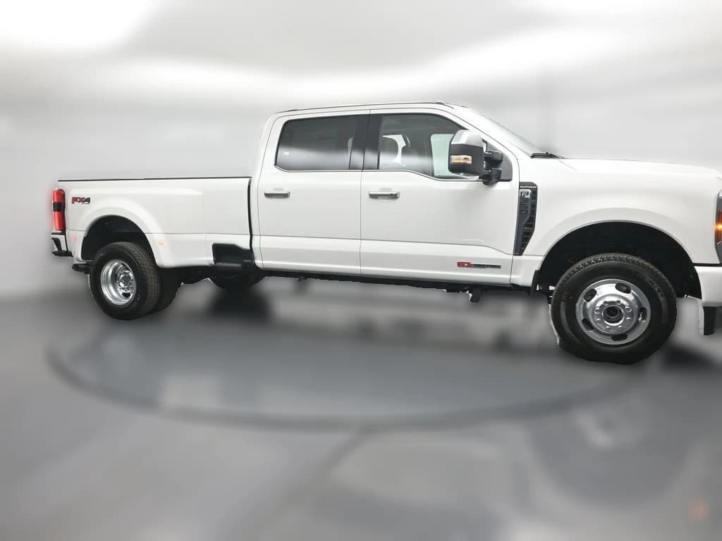Ford Super Duty F-350 DRW Platinum 4WD Crew Cab 8' Box 2026 — side view