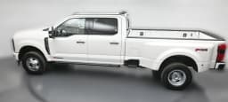 Ford Super Duty F-350 DRW Platinum 4WD Crew Cab 8' Box 2026 — side view
