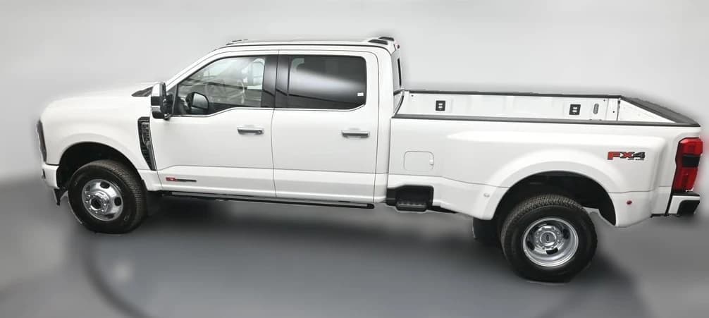 Ford Super Duty F-350 DRW Platinum 4WD Crew Cab 8' Box 2026 — side view