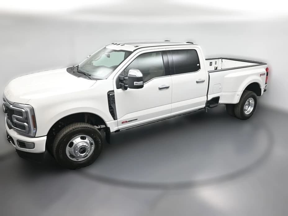 Ford Super Duty F-350 DRW Platinum 4WD Crew Cab 8' Box 2026 — side view