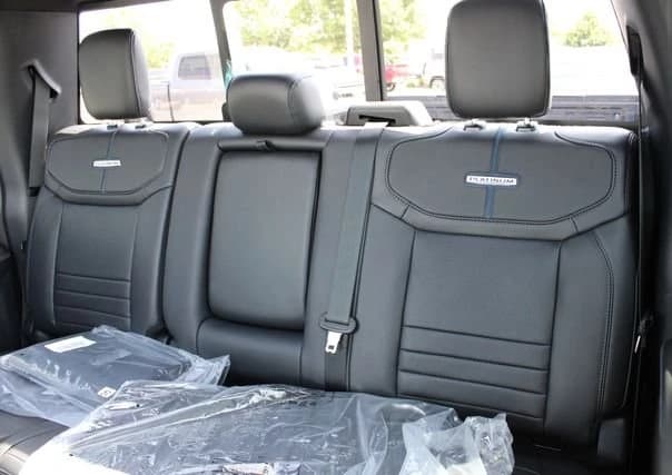 Ford Super Duty F-350 DRW Platinum 4WD Crew Cab 8' Box 2026 — side view