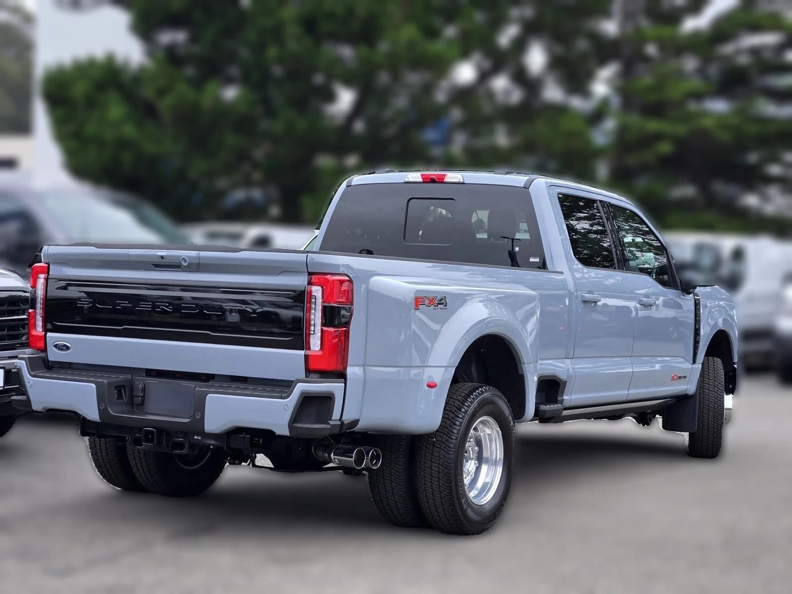 Ford Super Duty F-350 DRW Platinum 4WD Crew Cab 8' Box 2026 — side view