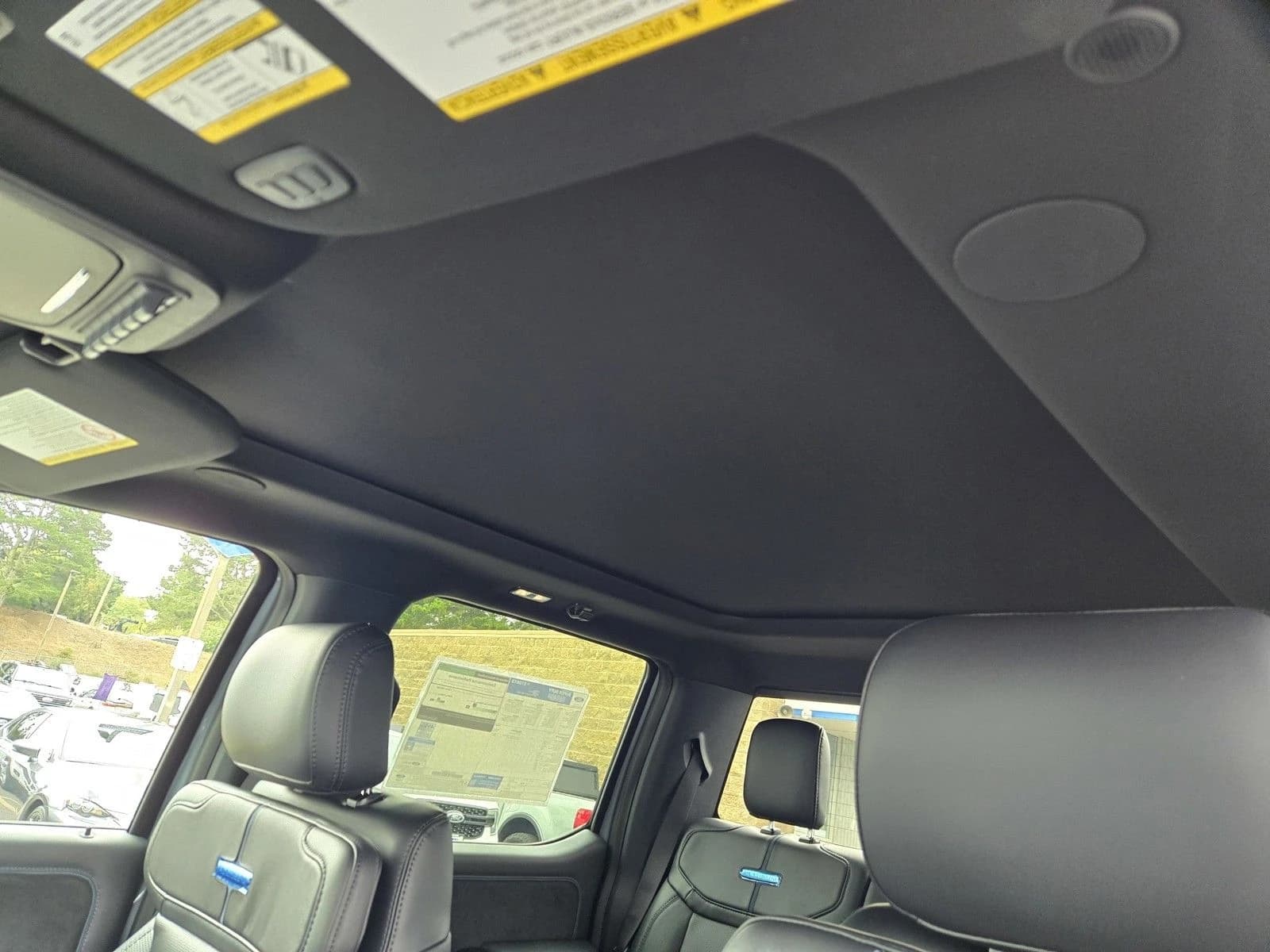 Ford Super Duty F-350 DRW Platinum 4WD Crew Cab 8' Box 2026 — side view