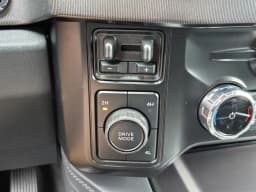 Ford Super Duty F-350 DRW Platinum 4WD Crew Cab 8' Box 2026 — side view