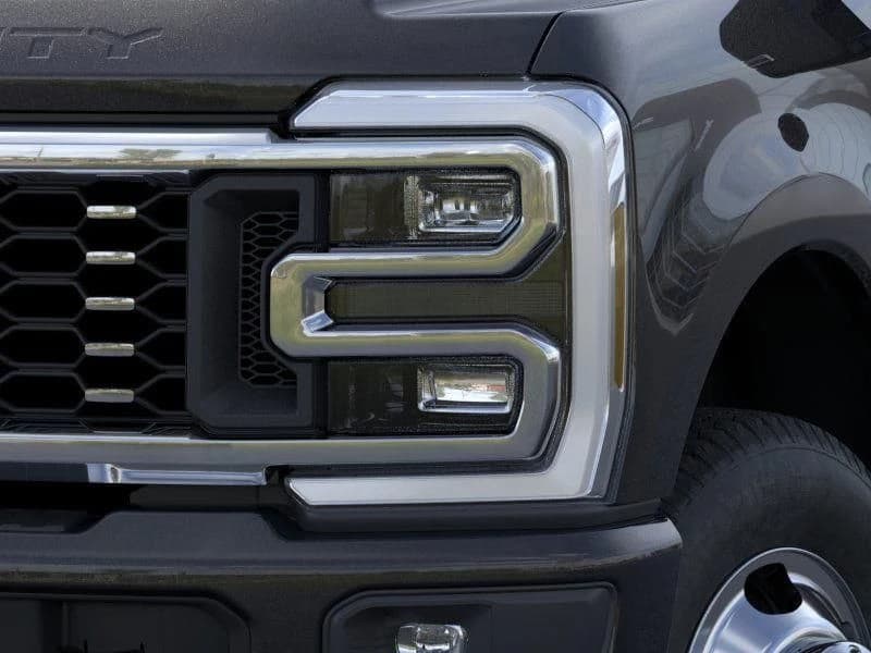 Ford Super Duty F-350 DRW Platinum 4WD Crew Cab 8' Box 2026 — side view