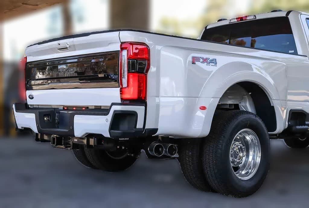 Ford Super Duty F-350 DRW Platinum 4WD Crew Cab 8' Box 2026 — side view