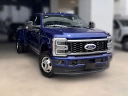 Ford Super Duty F-350 DRW Platinum 4WD Crew Cab 8' Box 2026 — side view