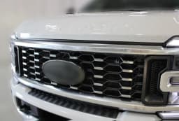 Ford Super Duty F-350 DRW Platinum 4WD Crew Cab 8' Box 2026 — side view