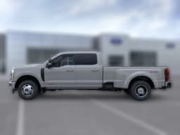 Ford Super Duty F-350 DRW Platinum 4WD Crew Cab 8' Box 2026 — side view