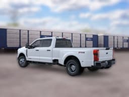 Ford Super Duty F-350 DRW XL 4WD Crew Cab 8' Box 2026 — side view